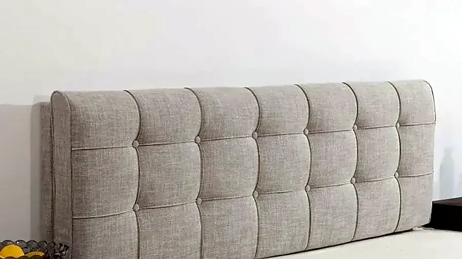 Buttoned headboard for a hostel or clinic room
